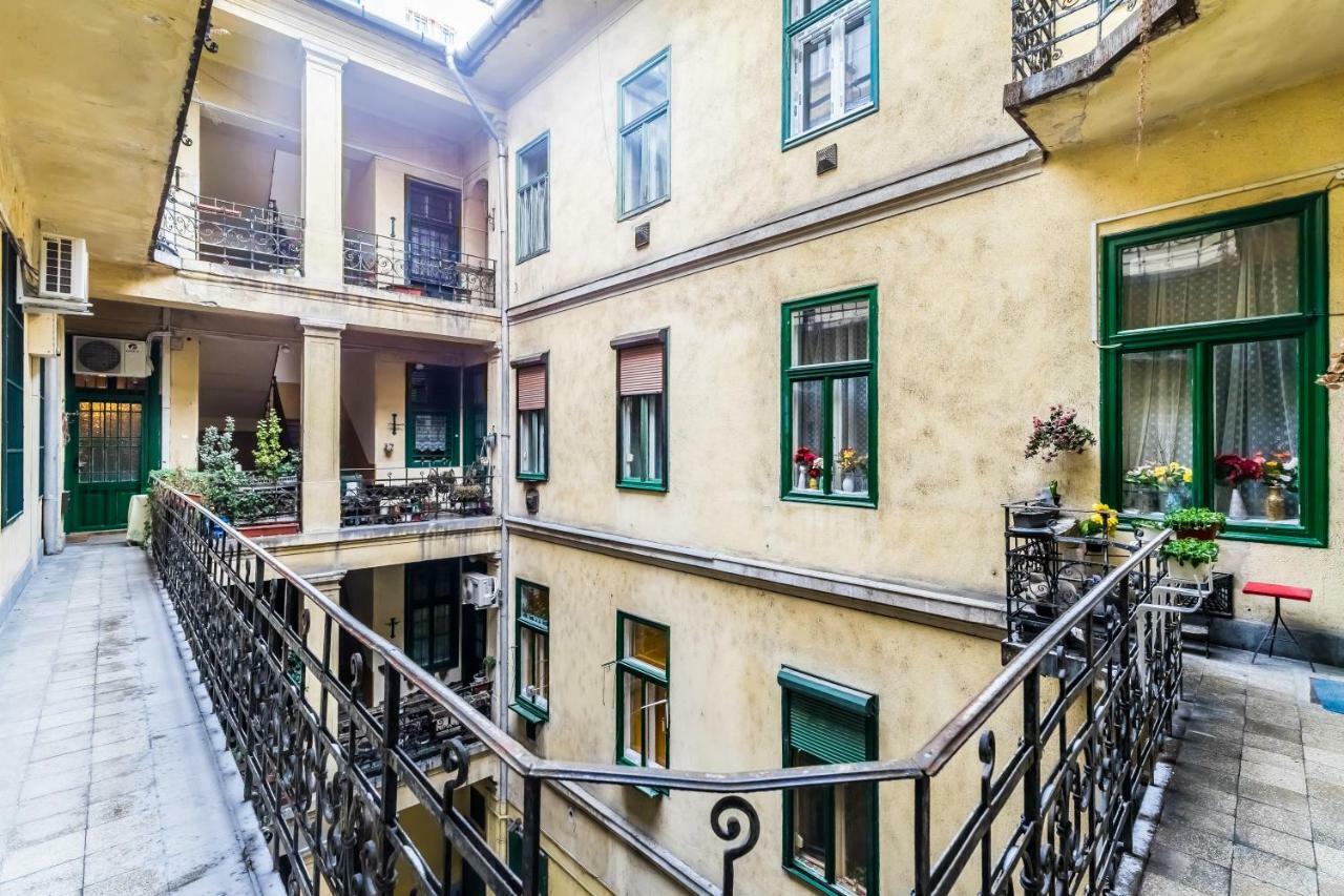 Bpr Colorlib Art Apartment Budapest Bagian luar foto
