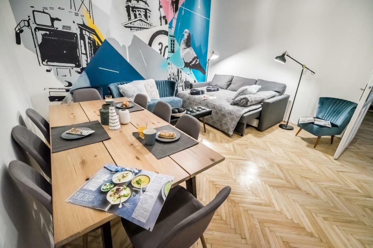 Bpr Colorlib Art Apartment Budapest Bagian luar foto