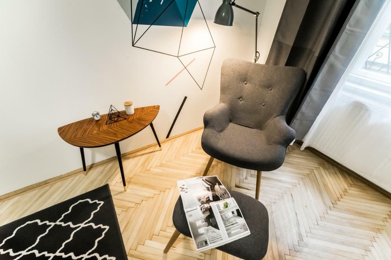 Bpr Colorlib Art Apartment Budapest Bagian luar foto