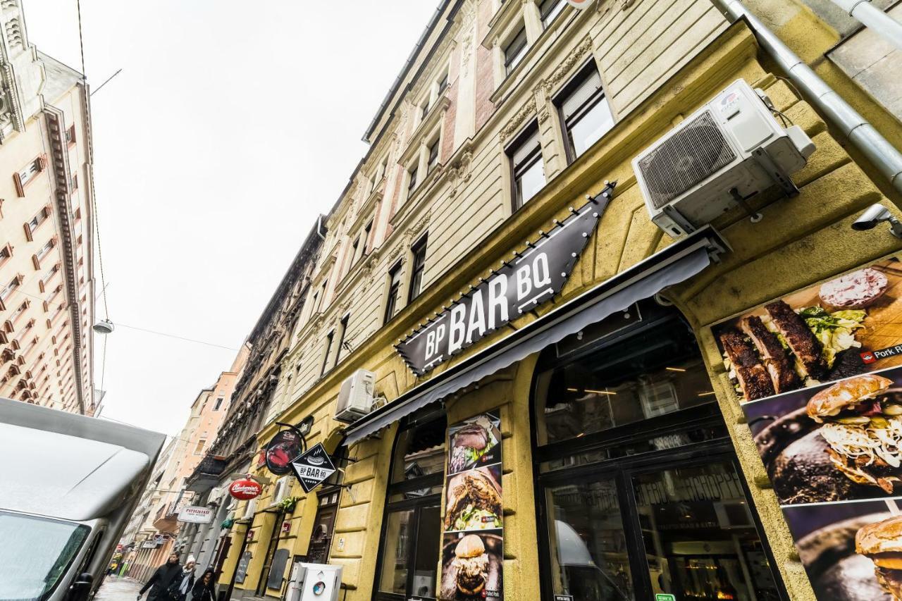 Bpr Colorlib Art Apartment Budapest Bagian luar foto