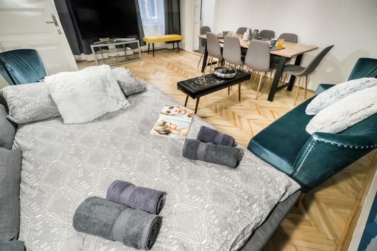 Bpr Colorlib Art Apartment Budapest Bagian luar foto