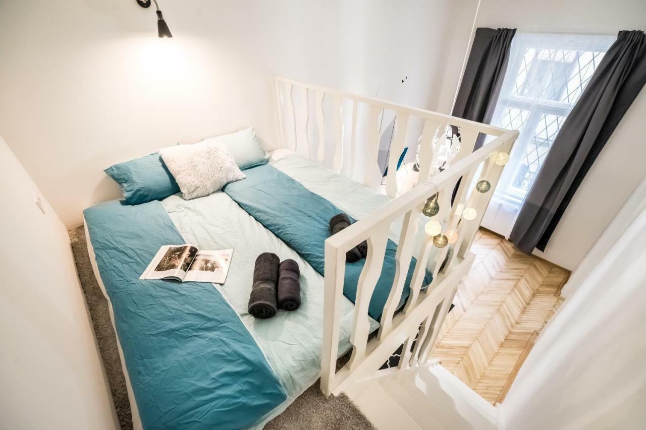 Bpr Colorlib Art Apartment Budapest Bagian luar foto