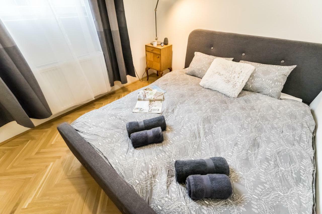 Bpr Colorlib Art Apartment Budapest Bagian luar foto